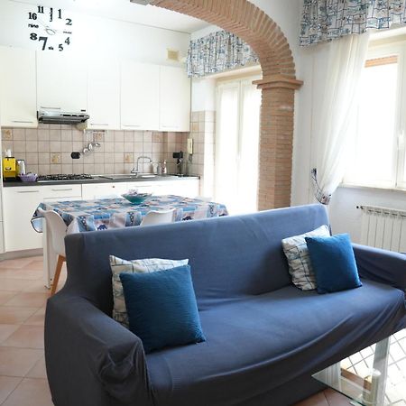 La Casa Di Flo Lägenhet Anzio Exteriör bild